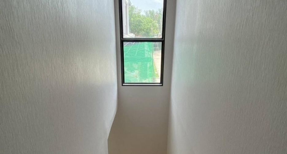 Casa en alquiler de 2 habitaciones en Saphan Sung, Bangkok