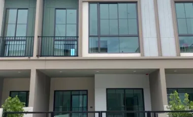 出租 2 卧室 独立屋 在 Saphan Sung, 曼谷