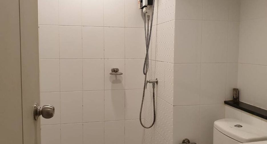 For rent 1 bed condo in Mueang Samut Prakan, Samut Prakan