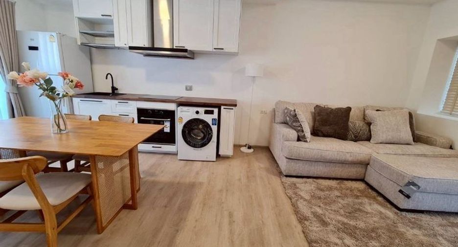 For rent 2 ベッドルーム townhouse in Bang Phli, Samut Prakan