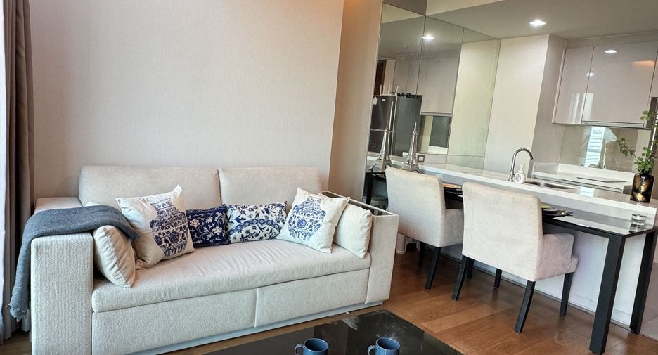 For rent 1 bed condo in Sathon, Bangkok