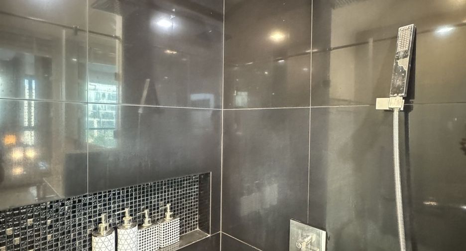 For rent 1 bed condo in Sathon, Bangkok