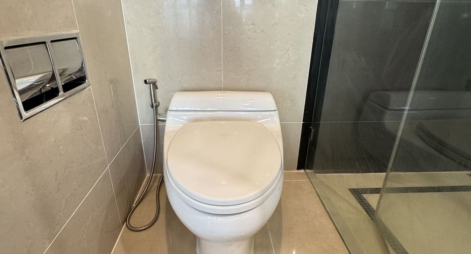 For rent 1 bed condo in Sathon, Bangkok
