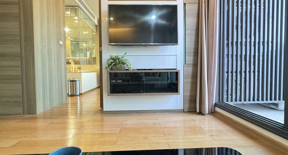 For rent 1 bed condo in Sathon, Bangkok