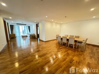 Apartamento en alquiler de 3 habitaciones en Khlong Toei, Bangkok