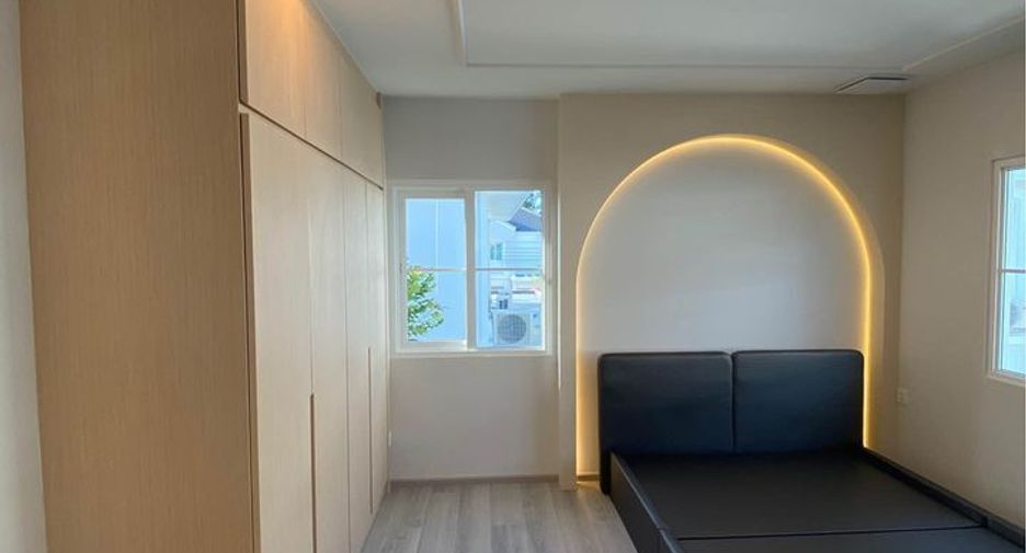 Haus zur Miete mit 3 Zimmer in Bang Phli, Samut Prakan