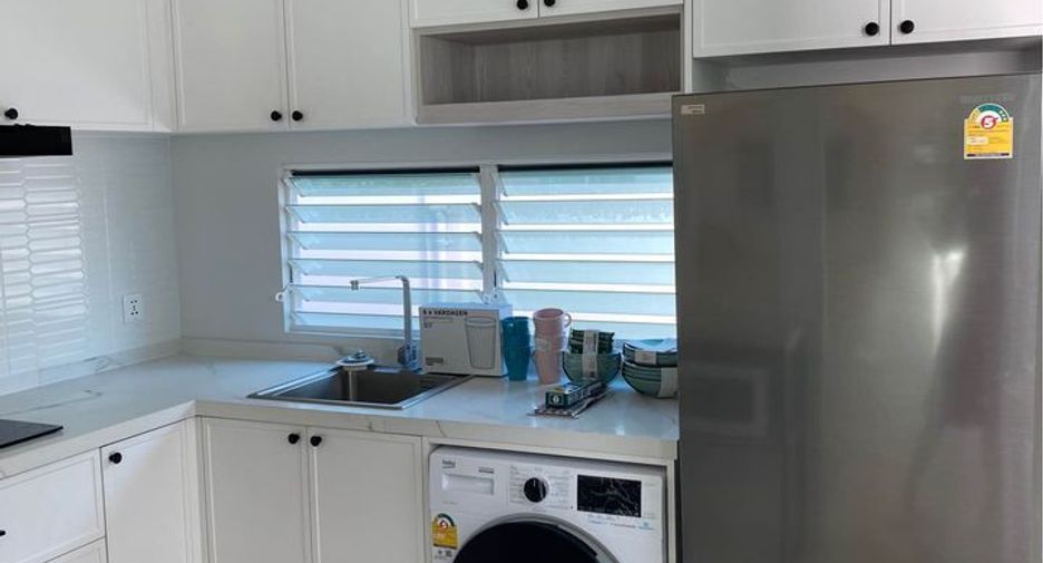 Haus zur Miete mit 3 Zimmer in Bang Phli, Samut Prakan