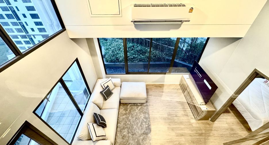 For rent 3 bedrooms condo in Huai Khwang, Bangkok