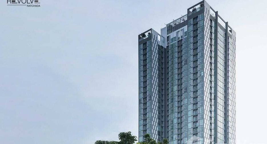 For rent 2 bedrooms condo in Huai Khwang, Bangkok