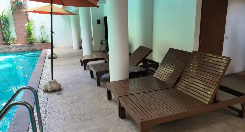 Wohnung zur Miete mit 3 Zimmer in Khlong Toei, Bangkok