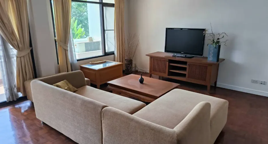 Wohnung zur Miete mit 3 Zimmer in Khlong Toei, Bangkok
