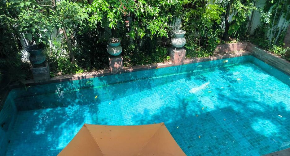 Wohnung zur Miete mit 3 Zimmer in Khlong Toei, Bangkok