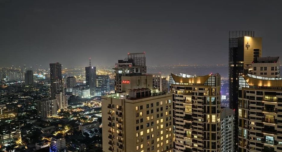 For rent studio condo in Khlong Toei, Bangkok