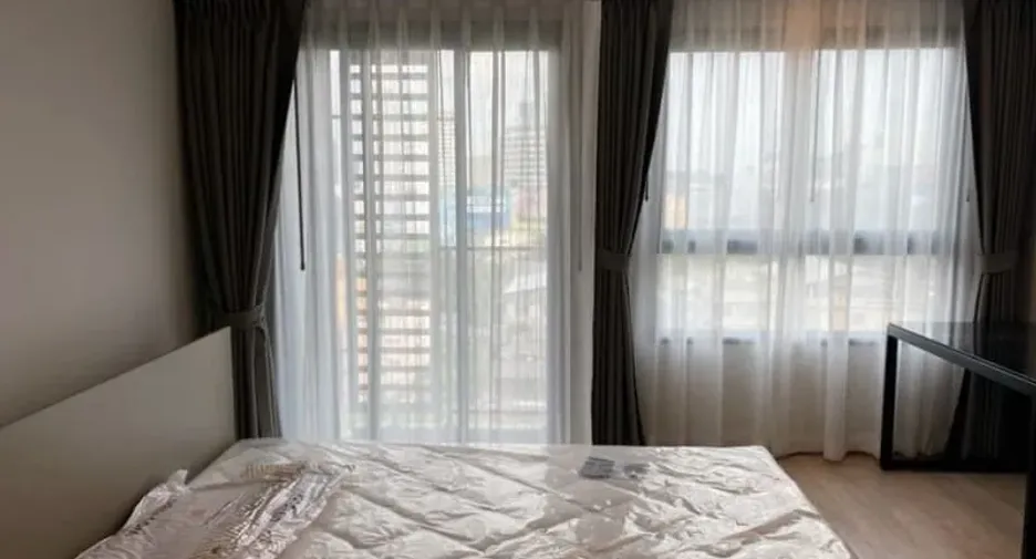 For rent 1 bed condo in Huai Khwang, Bangkok