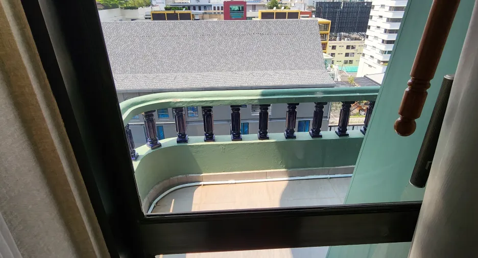 For rent 2 bedrooms apartment in Pathum Wan, Bangkok