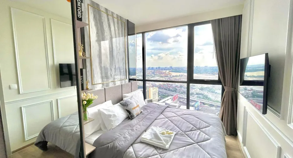 For rent 2 bedrooms condo in Khlong Toei, Bangkok
