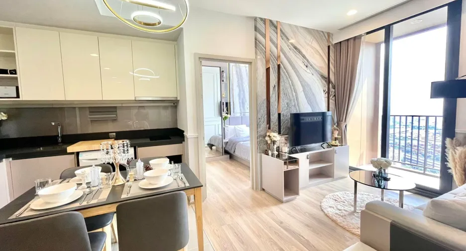 For rent 2 bedrooms condo in Khlong Toei, Bangkok