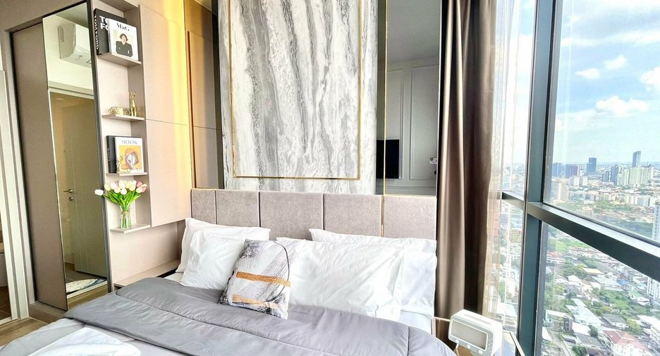 For rent 2 bedrooms condo in Khlong Toei, Bangkok
