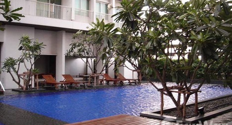 For rent 2 bedrooms condo in Watthana, Bangkok