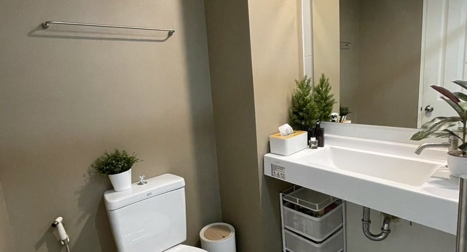 For rent 1 bed condo in Thon Buri, Bangkok