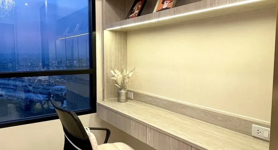 Condo en alquiler de 1 habitaciones en Bang Phli, Samut Prakan
