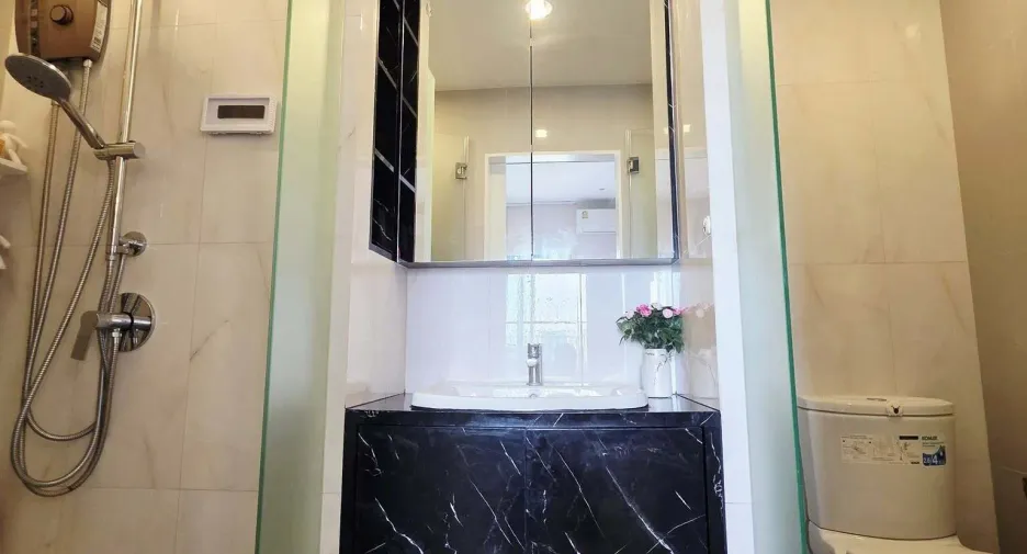 Condo en alquiler de 1 habitaciones en Bang Phli, Samut Prakan