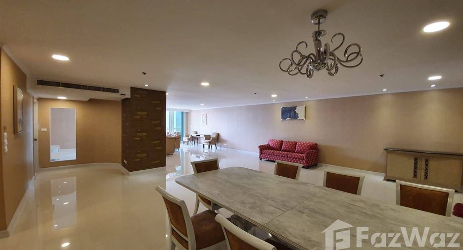 Condo en alquiler de 3 habitaciones en Watthana, Bangkok