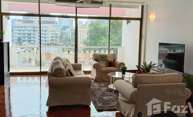 For rent 3 bedrooms condo in Watthana, Bangkok