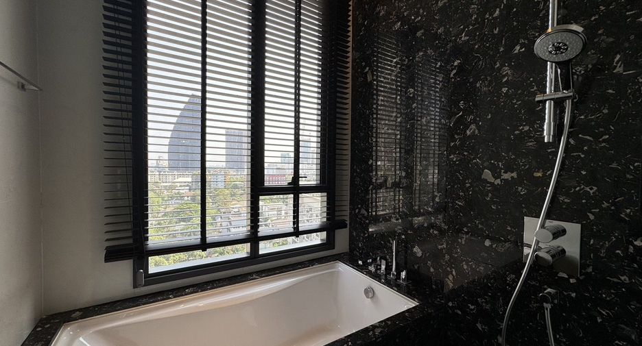For rent 2 bedrooms condo in Khlong Toei, Bangkok