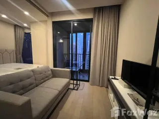 À louer studio condo à Khlong Toei, Bangkok