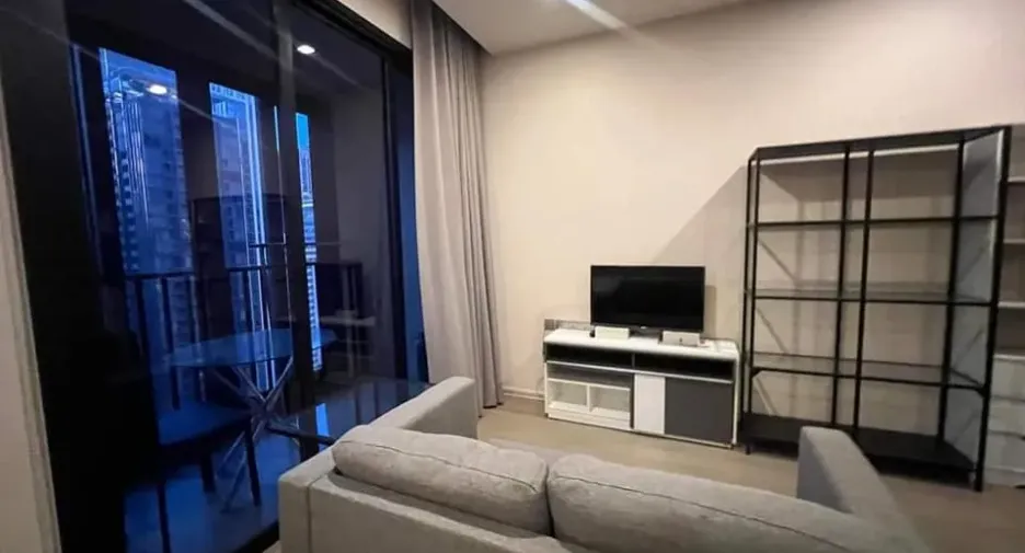À louer studio condo à Khlong Toei, Bangkok