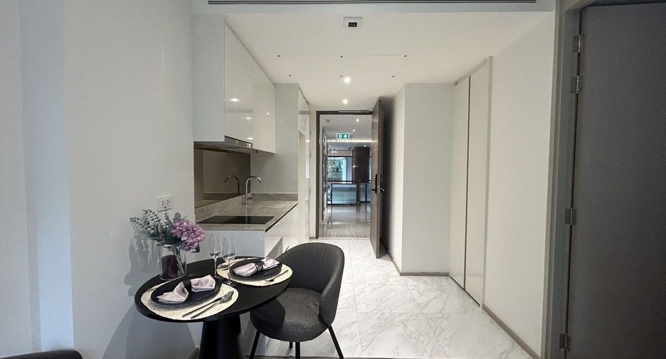 Condo en alquiler de 1 habitaciones en Khlong Toei, Bangkok