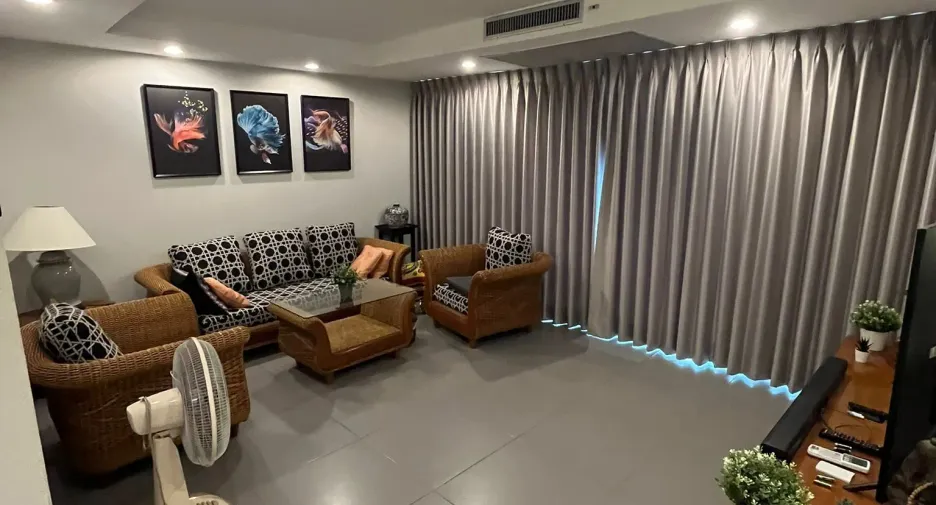 For rent 1 bed condo in Watthana, Bangkok