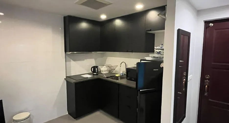 For rent 1 bed condo in Watthana, Bangkok