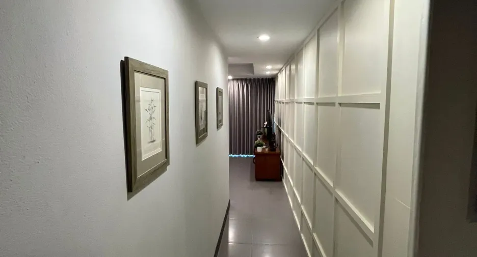For rent 1 bed condo in Watthana, Bangkok