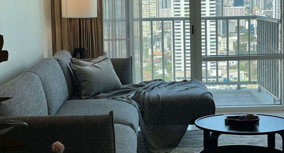 For rent 2 ベッドルーム condo in Khlong Toei, Bangkok