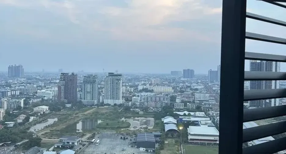 Wohnung zur Miete mit 1 Zimmer in Bang Na, Bangkok