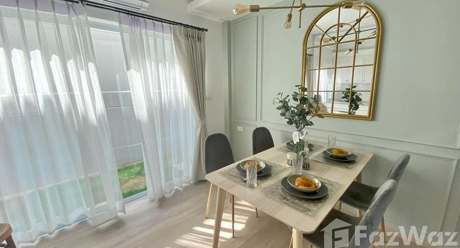 For rent 3 bedrooms townhouse in Bang Phli, Samut Prakan