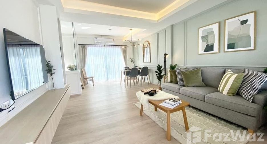 Casa adosada en alquiler de 3 habitaciones en Bang Phli, Samut Prakan