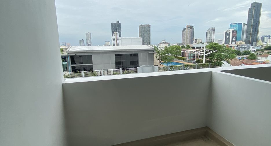 À louer 3 chambres appartement à Watthana, Bangkok