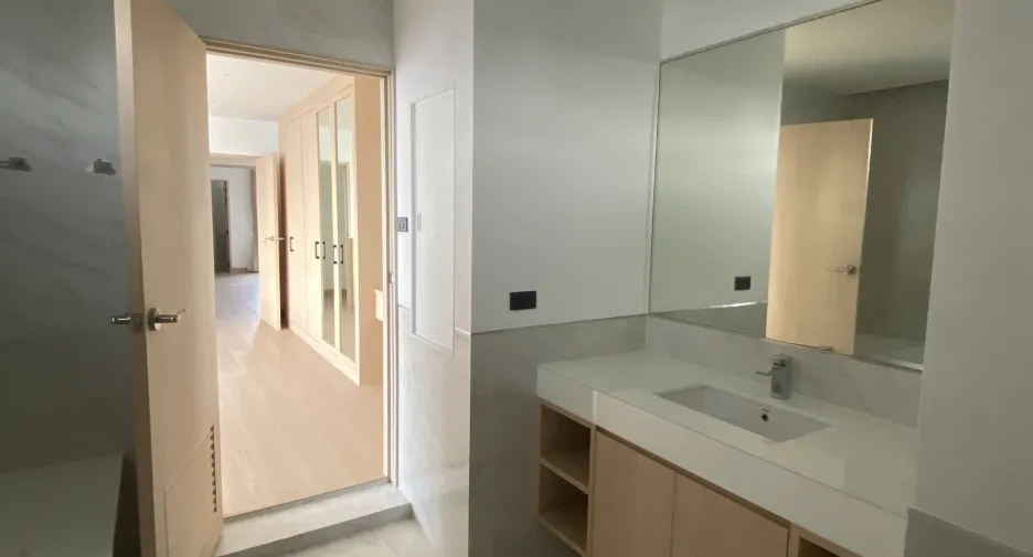 À louer 3 chambres appartement à Watthana, Bangkok