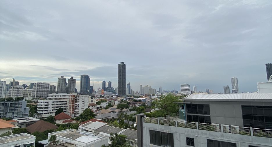 À louer 3 chambres appartement à Watthana, Bangkok