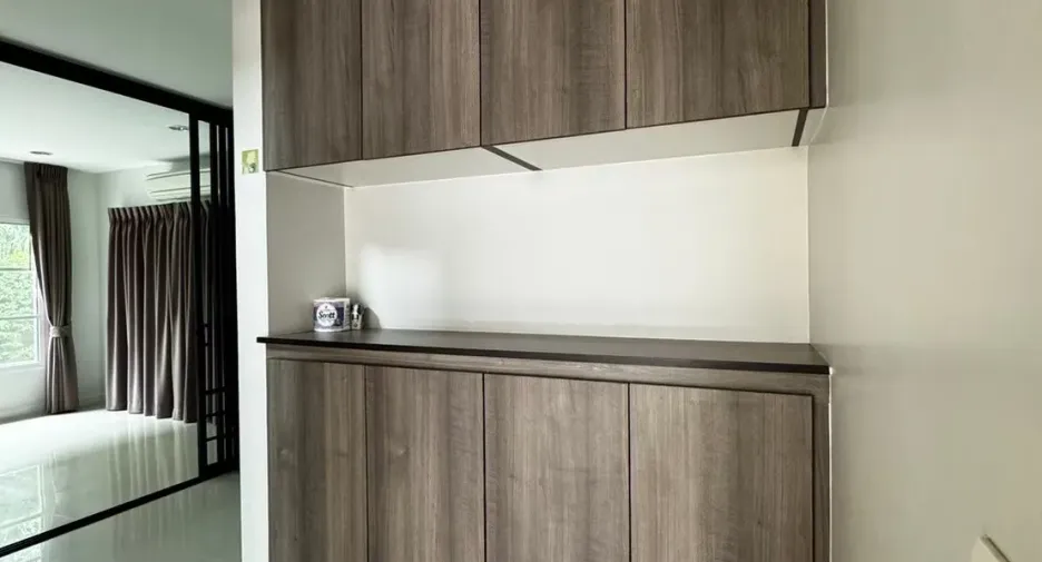For rent 3 bedrooms house in Mueang Samut Prakan, Samut Prakan