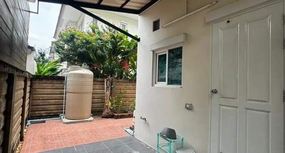 For rent 3 bedrooms house in Mueang Samut Prakan, Samut Prakan