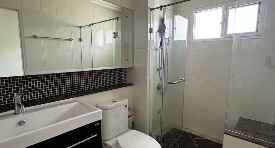 For rent 3 bedrooms house in Mueang Samut Prakan, Samut Prakan