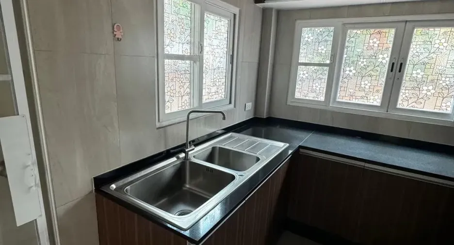 For rent 3 bedrooms house in Mueang Samut Prakan, Samut Prakan