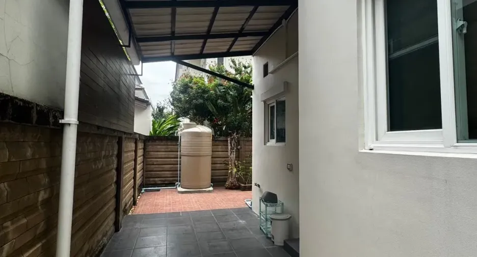 For rent 3 bedrooms house in Mueang Samut Prakan, Samut Prakan