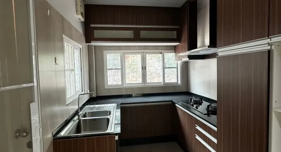 For rent 3 bedrooms house in Mueang Samut Prakan, Samut Prakan