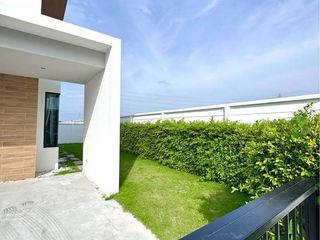 Аренда 3 спальни таунхаус в Bang Phli, Самутпракан