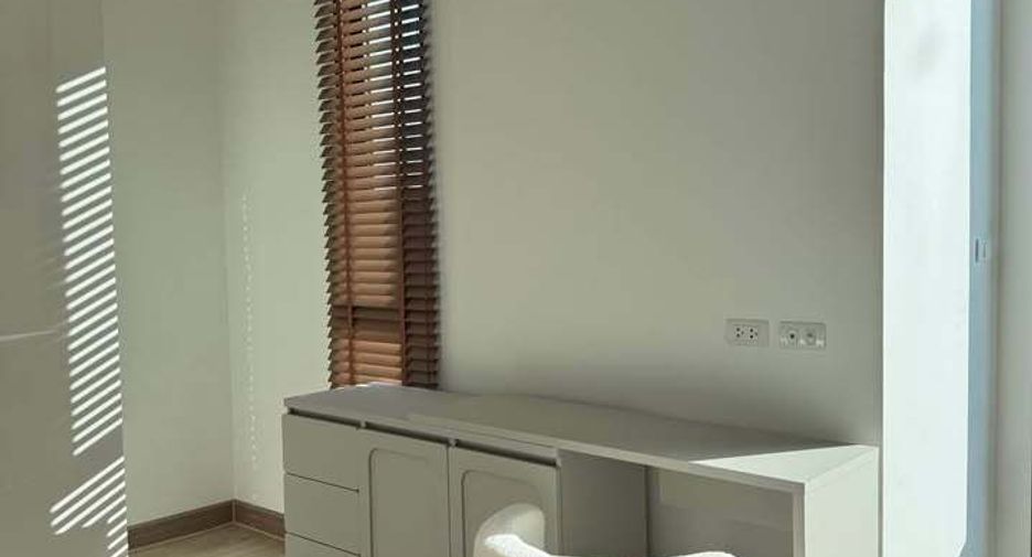 For rent 3 bedrooms townhouse in Bang Phli, Samut Prakan